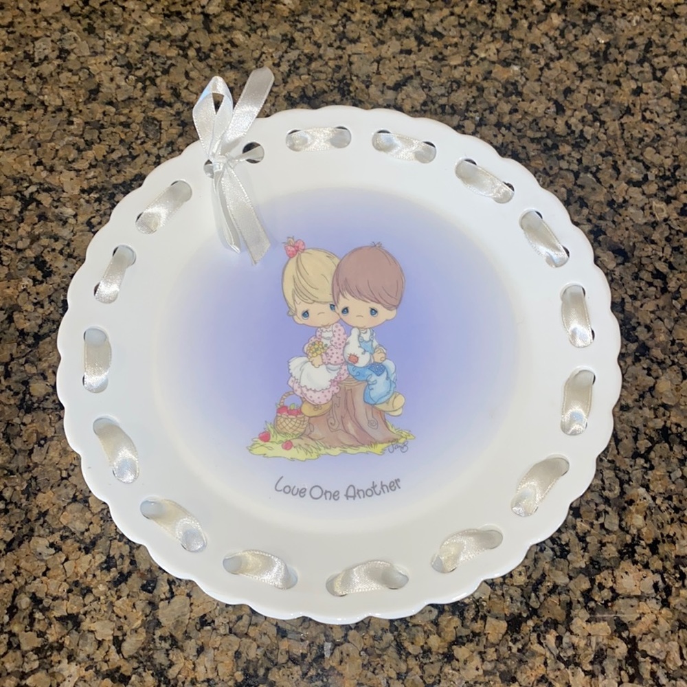 “Love One Another” Precious Moments Decorative Plate